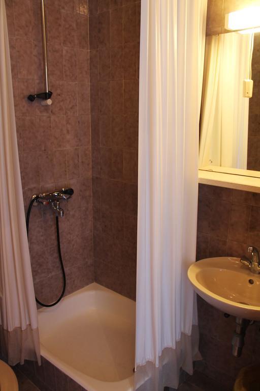 Apartments And Rooms Villa Mir ザトン エクステリア 写真