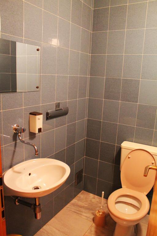 Apartments And Rooms Villa Mir ザトン エクステリア 写真